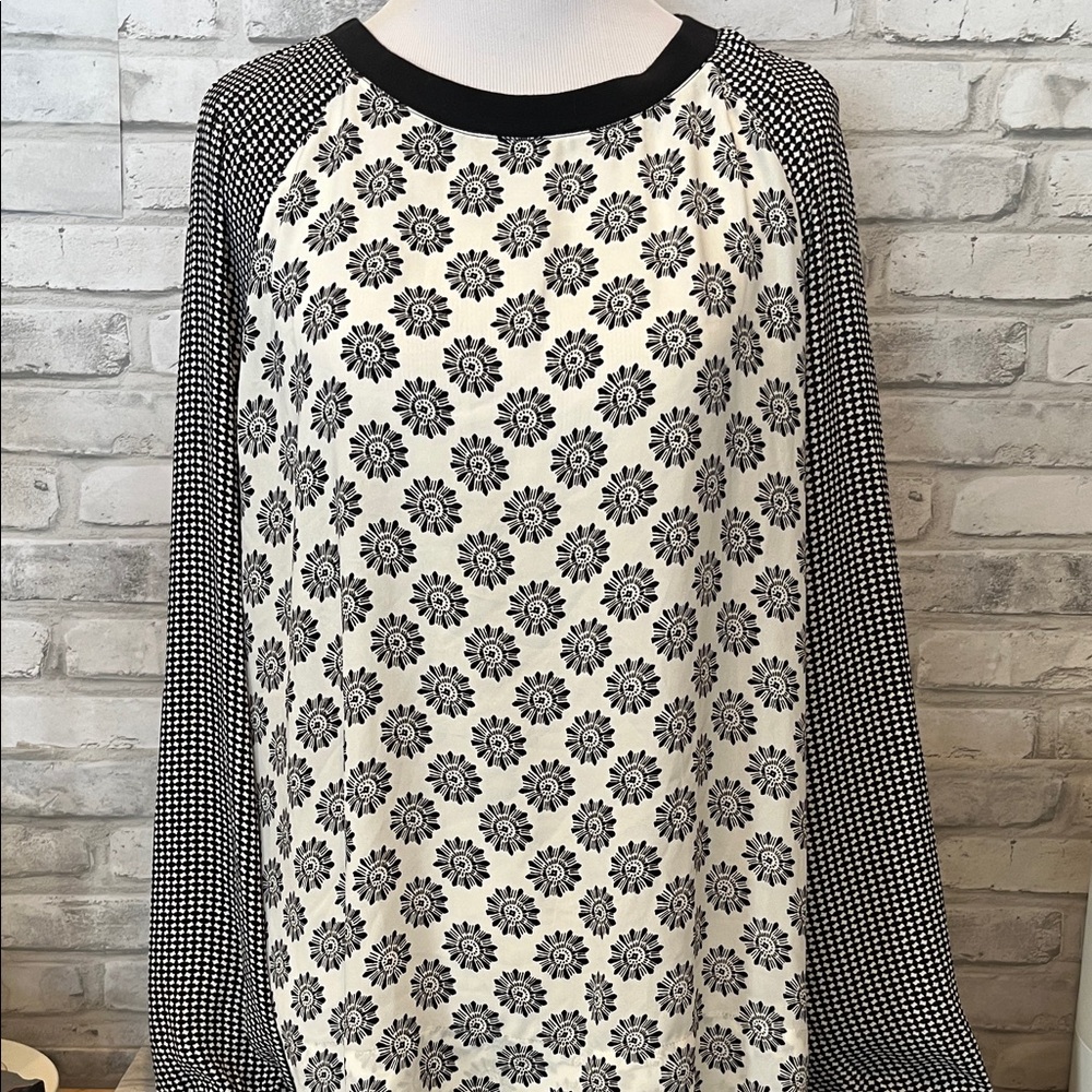 Ann Taylor LIFT Floral Patterned / squares Long Sleeve Top poly large